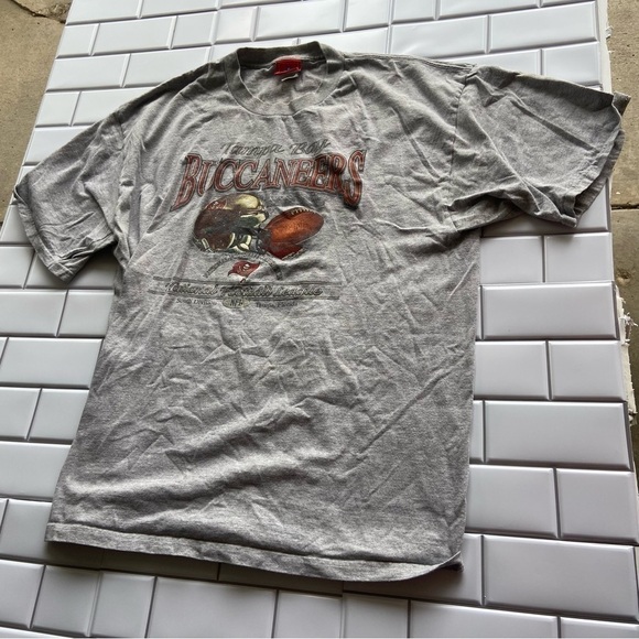 Tampa Bay Buccaneers Vintage T-Shirt Size XL - Picture 1 of 6